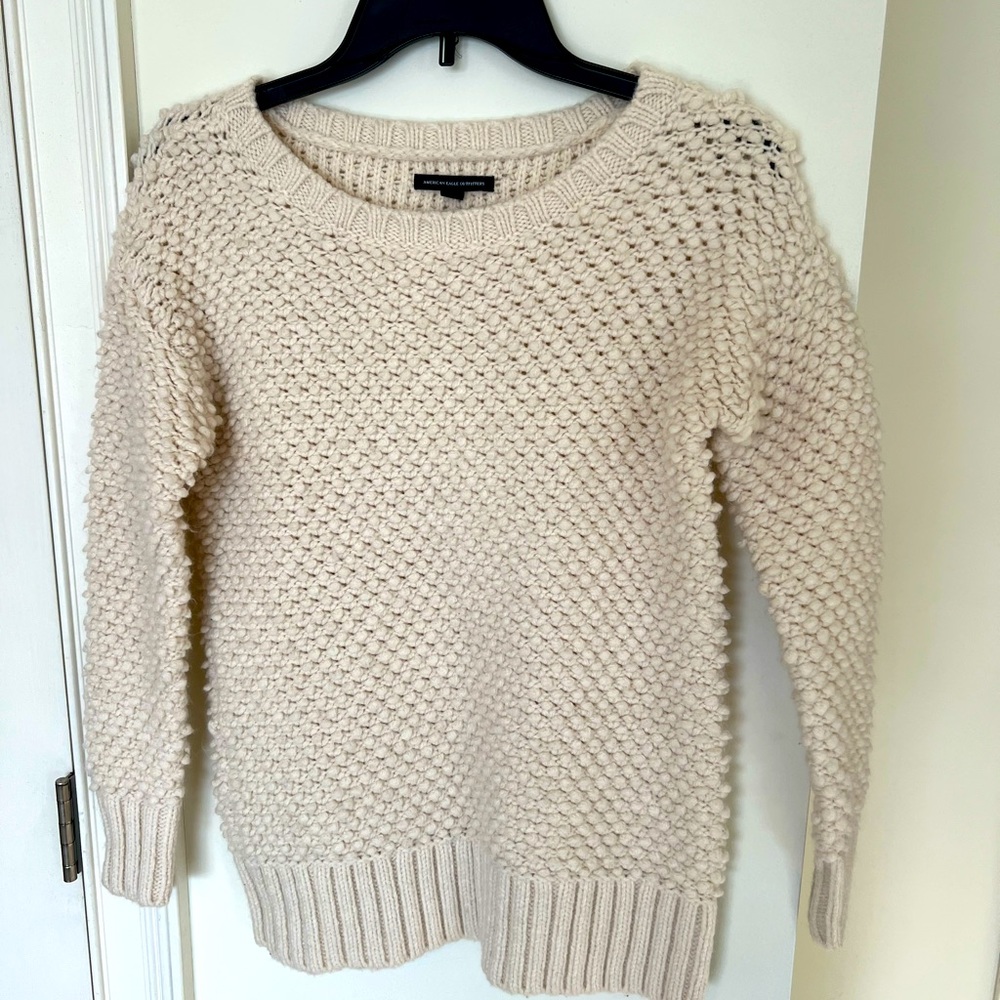 American Eagle natural nubby sweater